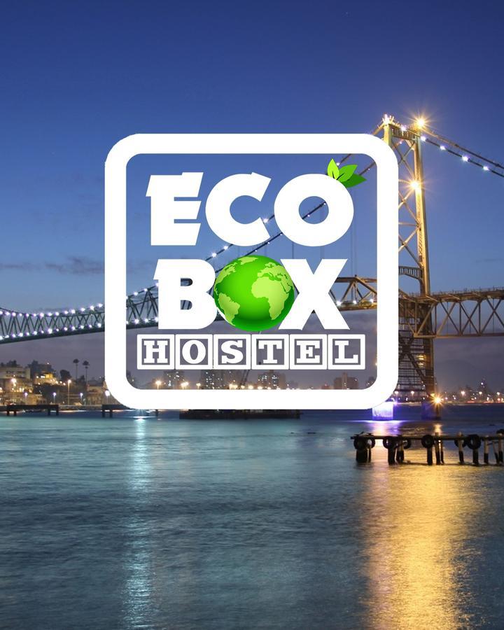 Eco Box Hostel ฟลอเรียนอโปลิส ภายนอก รูปภาพ