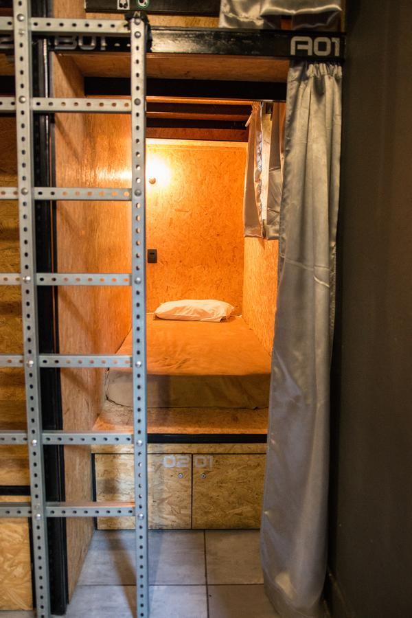 Eco Box Hostel ฟลอเรียนอโปลิส ภายนอก รูปภาพ