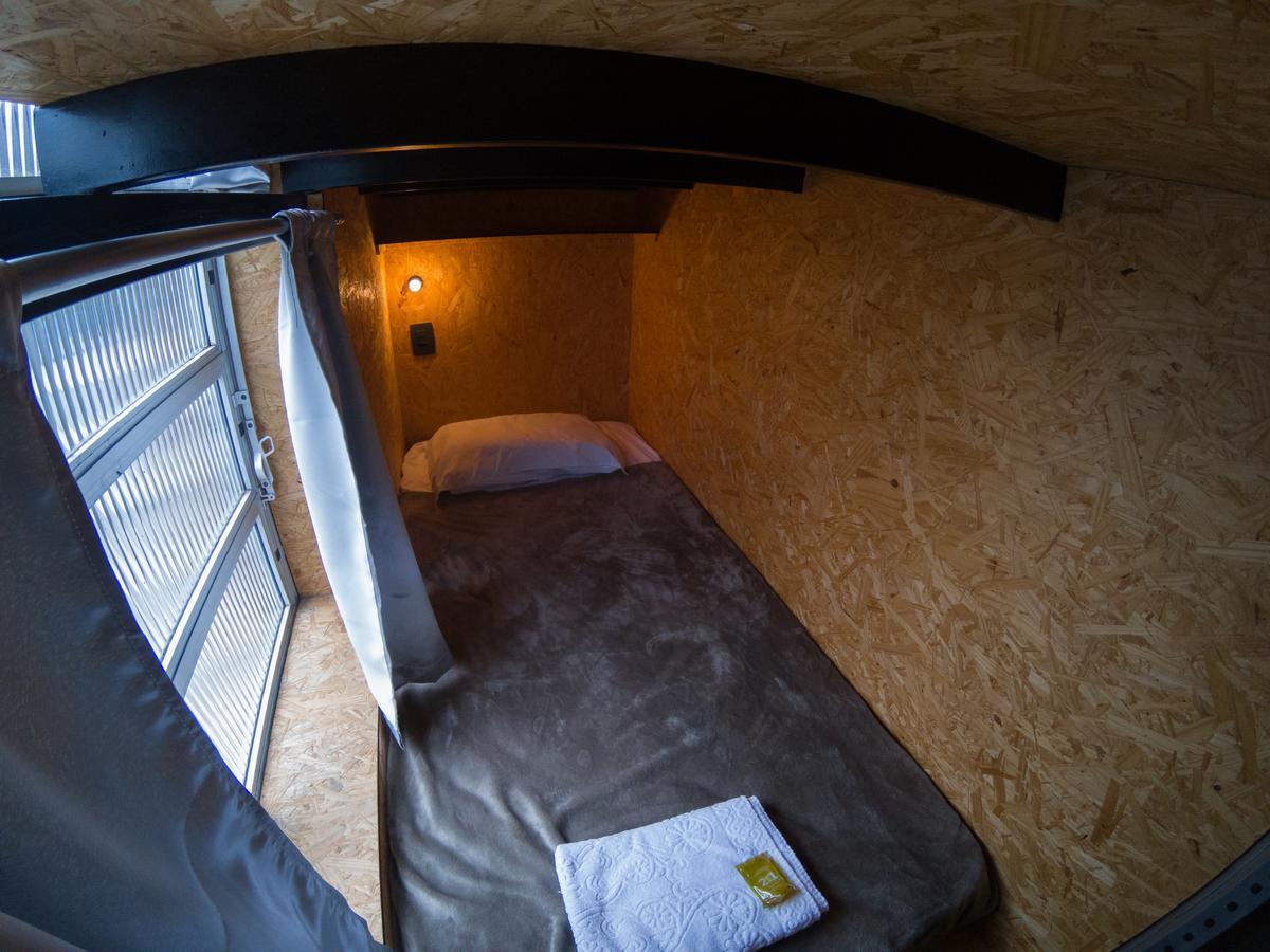 Eco Box Hostel ฟลอเรียนอโปลิส ภายนอก รูปภาพ