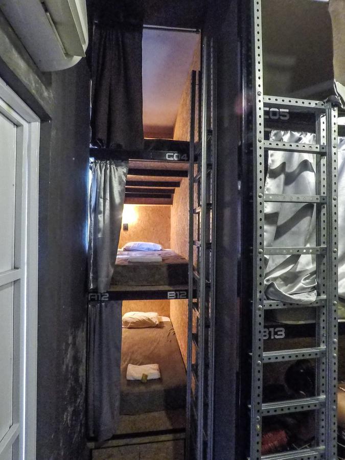 Eco Box Hostel ฟลอเรียนอโปลิส ภายนอก รูปภาพ