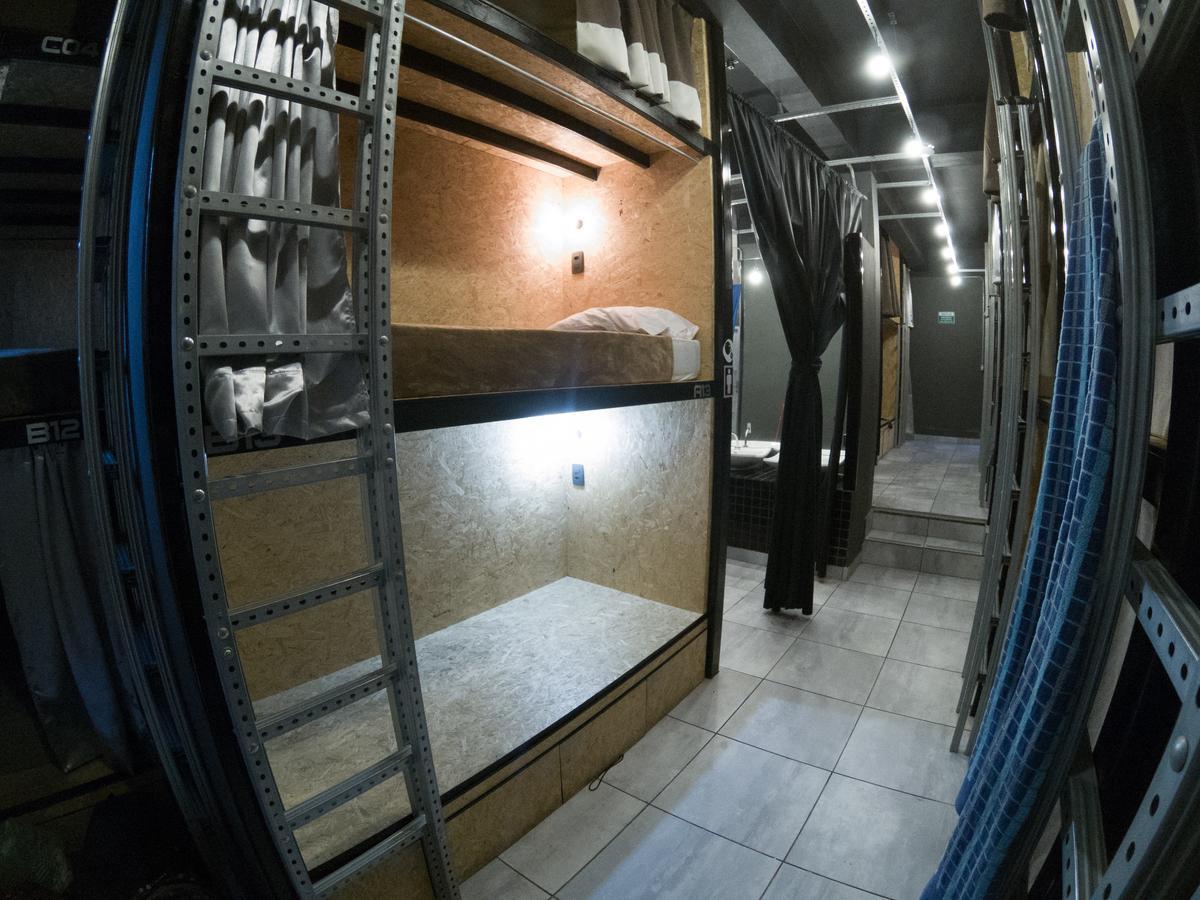 Eco Box Hostel ฟลอเรียนอโปลิส ภายนอก รูปภาพ